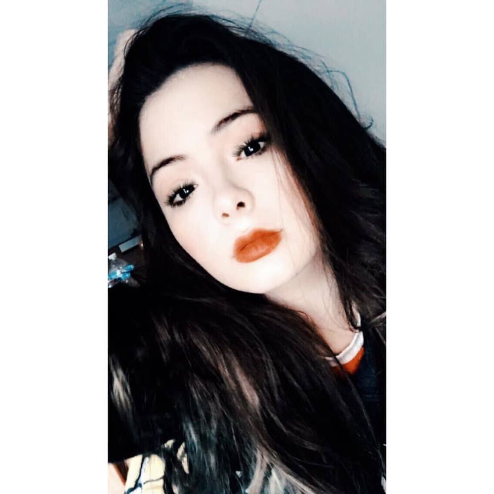 Meet your Posher, Elyse